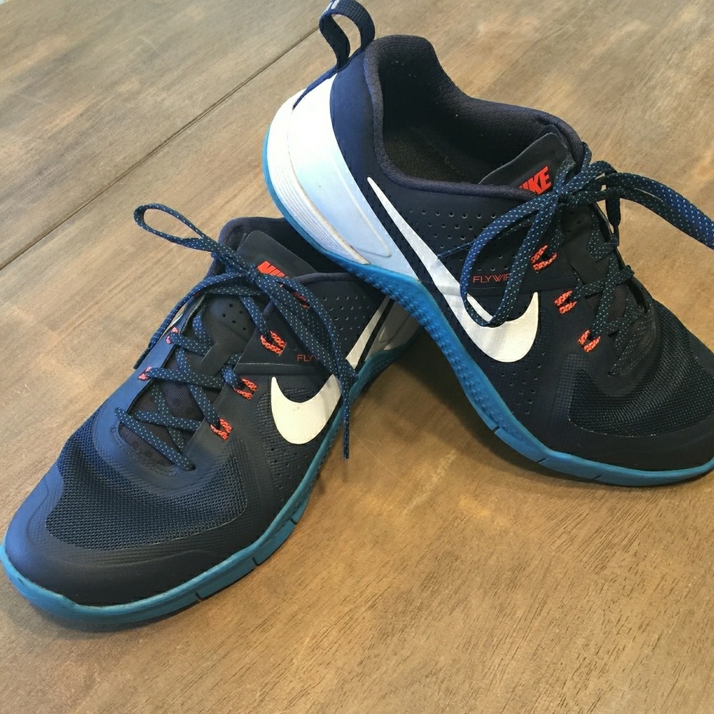Men's Nike athletic shoes